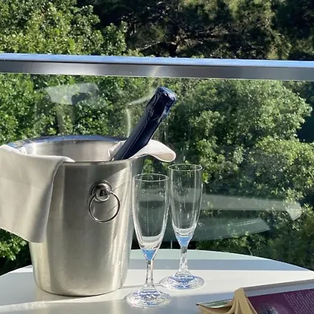 Dieholidaybucht * Biograd Na Moru